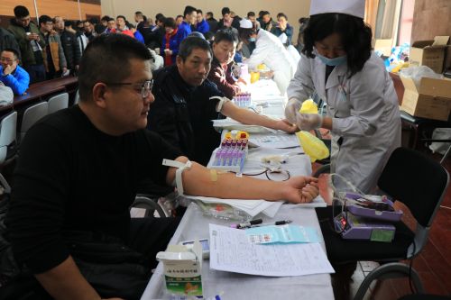 榴莲视频污污污科技有限公司組織公司內部員工到佛山市第一人民醫院進行無償獻血活動
